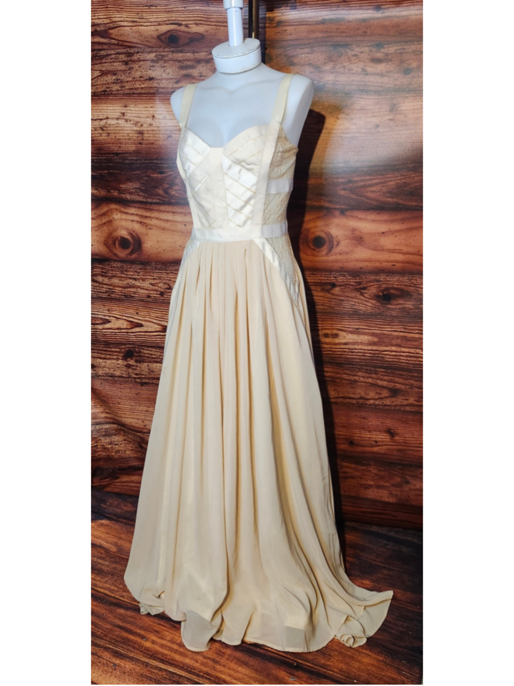 Women's LightInTheBox Beige Prom Formal Wedding Dress 28in waist S or 4